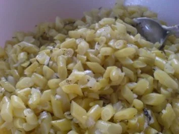 Rezept: Bohnensalat schmeckt auch gut mit Kochmettwurst Bild Nr. 2 Bohnensalat schmeckt auch gut mit Kochmettwurst - Rezept - Bild Nr. 2