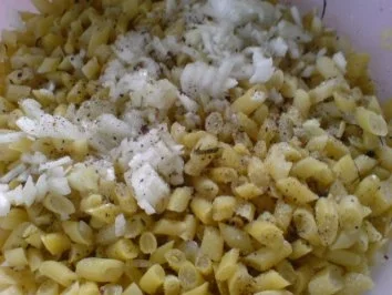 Rezept: Bohnensalat schmeckt auch gut mit Kochmettwurst Bild Nr. 9 Bohnensalat schmeckt auch gut mit Kochmettwurst - Rezept - Bild Nr. 9