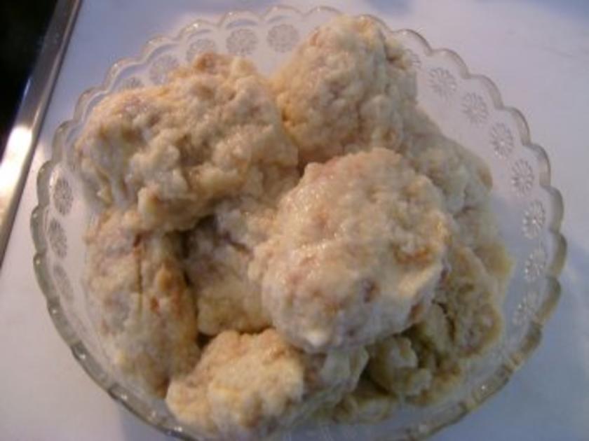 Weckknödel nach Oma´s Rezept - schnell &amp; einfach - 57 kcal/100g