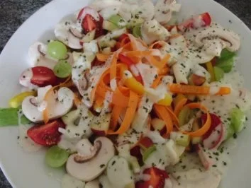 Salat mit gebratenen Putenstreifen - Rezept - Bild Nr. 4