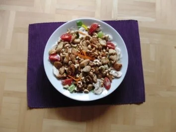 Salat mit gebratenen Putenstreifen - Rezept - Bild Nr. 5