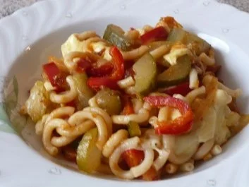 Rezept: Pfannengericht: Gemüse mit Gabelspaghetti Pfannengericht: Gemüse mit Gabelspaghetti - Rezept
