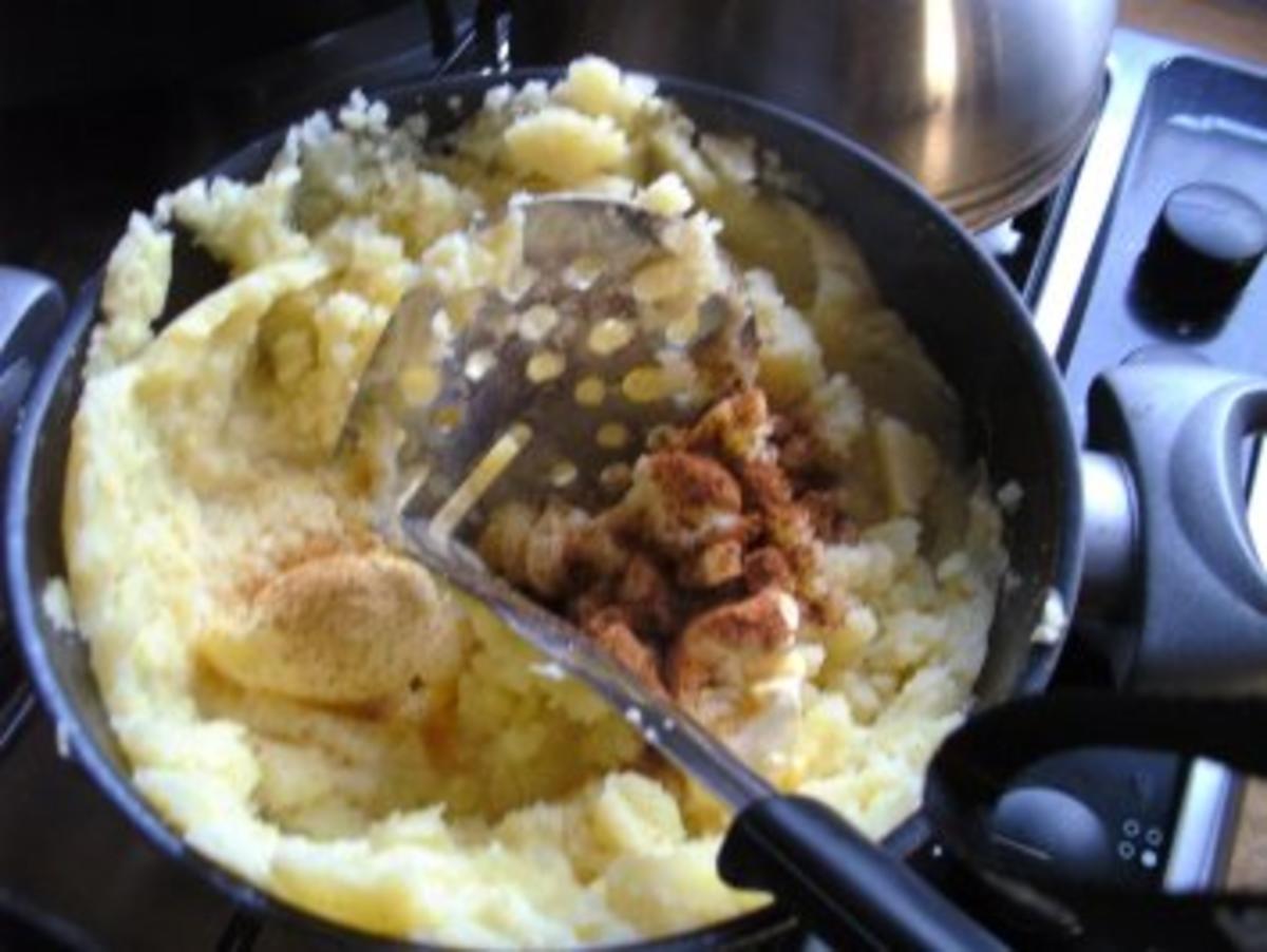 geschmortes Sauerkraut mit Stampfkartoffeln .. und Kassler - Rezept - Bild Nr. 2