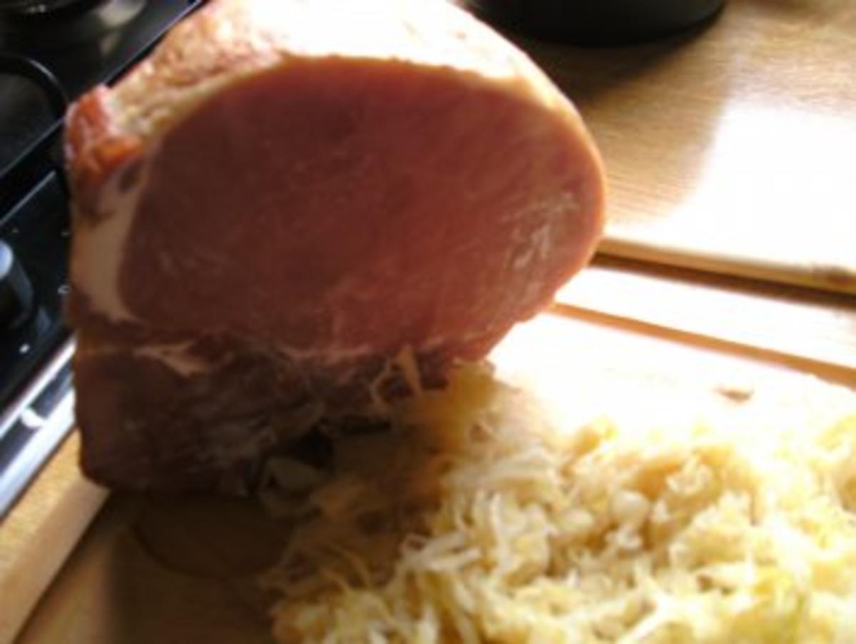 geschmortes Sauerkraut mit Stampfkartoffeln .. und Kassler - Rezept - Bild Nr. 4
