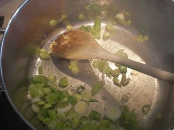 Gratinierte Rahmsuppe von Kartoffeln mit Blauschimmelkäse - Rezept - Bild Nr. 2