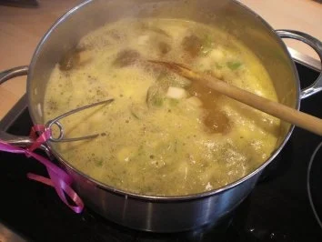 Gratinierte Rahmsuppe von Kartoffeln mit Blauschimmelkäse - Rezept - Bild Nr. 4