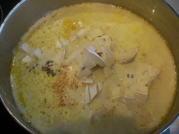 Gratinierte Rahmsuppe von Kartoffeln mit Blauschimmelkäse - Rezept - Bild Nr. 6
