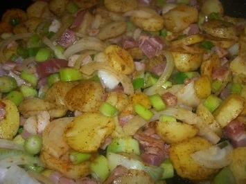 Rezept: Bratkartoffeln und riesen Hunger Bild Nr. 2 Bratkartoffeln und riesen Hunger - Rezept - Bild Nr. 2