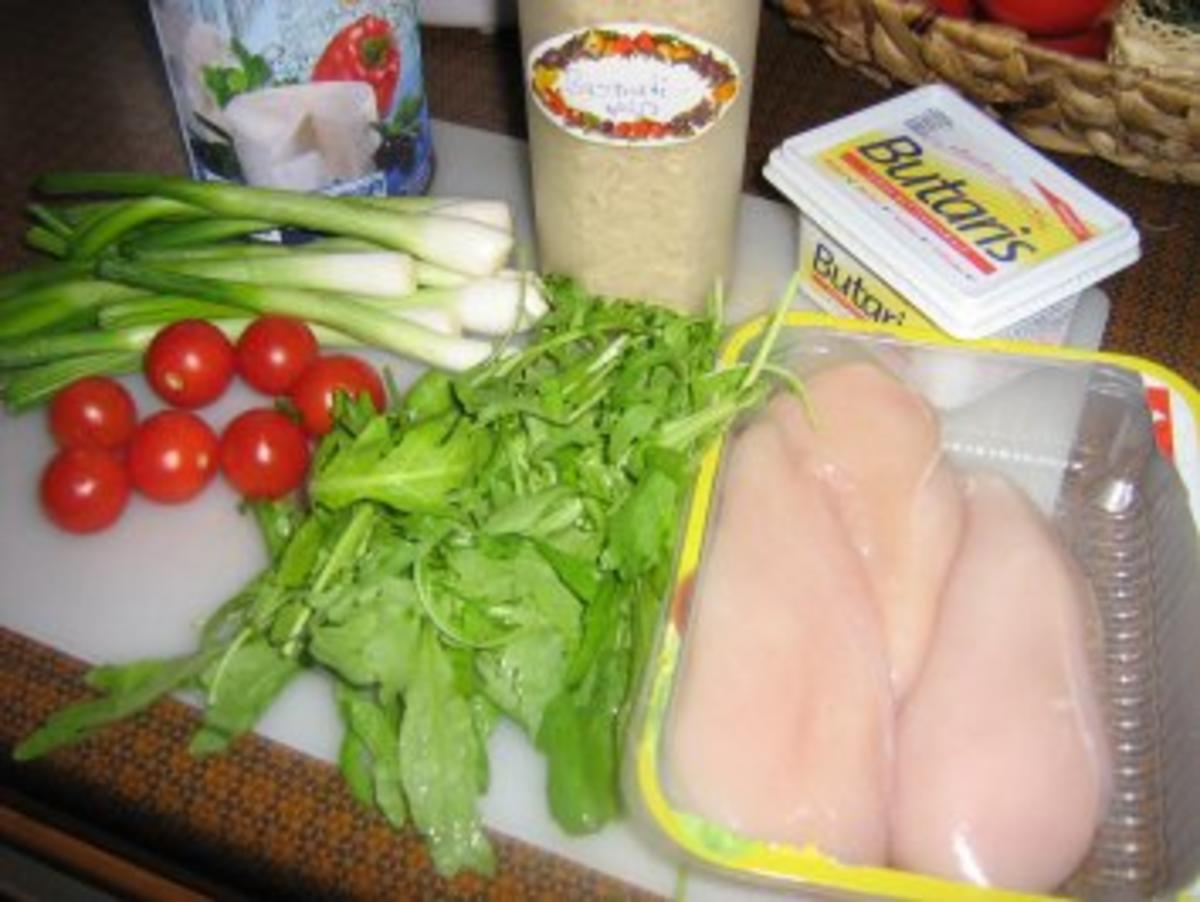Hähnchenbrustfilet gefüllt auf Rucola-Tomatensauce an Basmatireis - Rezept - Bild Nr. 2
