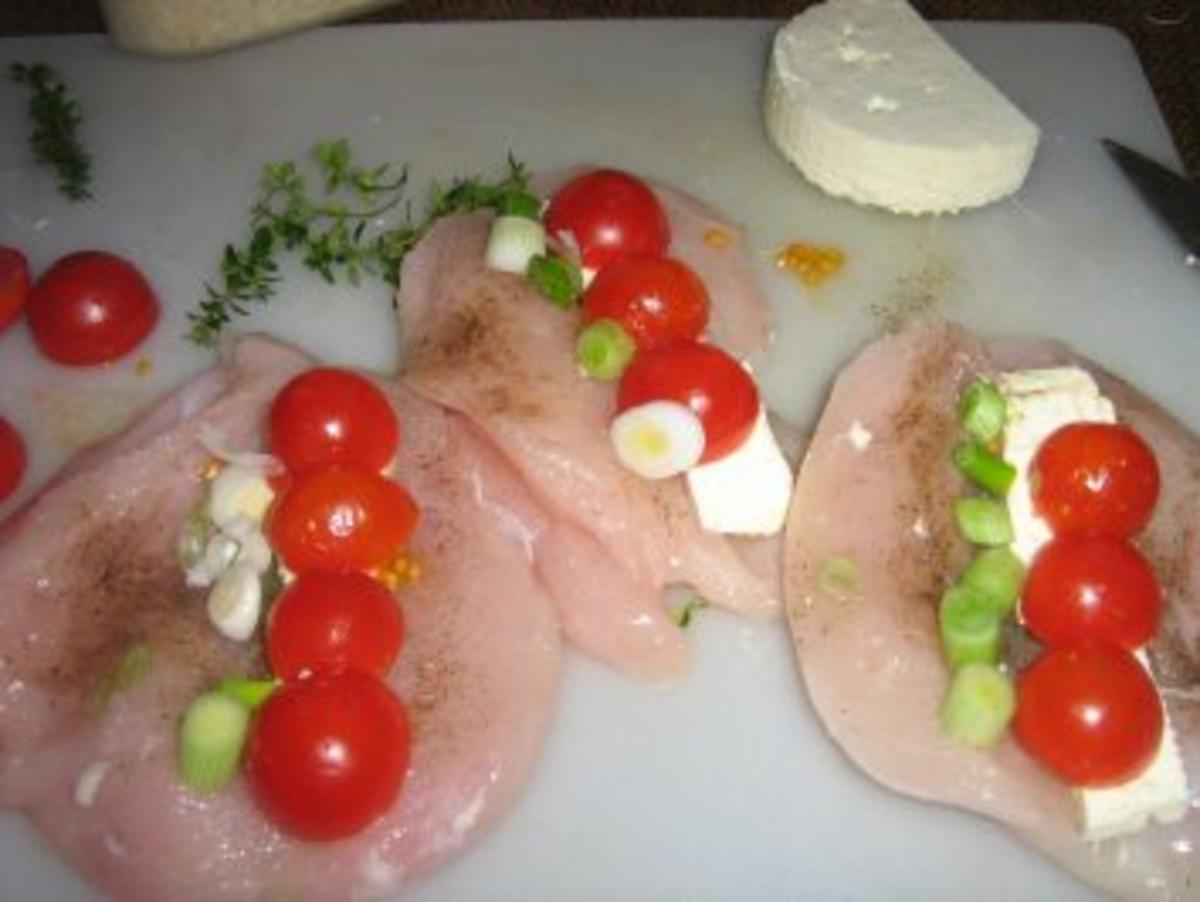 Hähnchenbrustfilet gefüllt auf Rucola-Tomatensauce an Basmatireis - Rezept - Bild Nr. 3