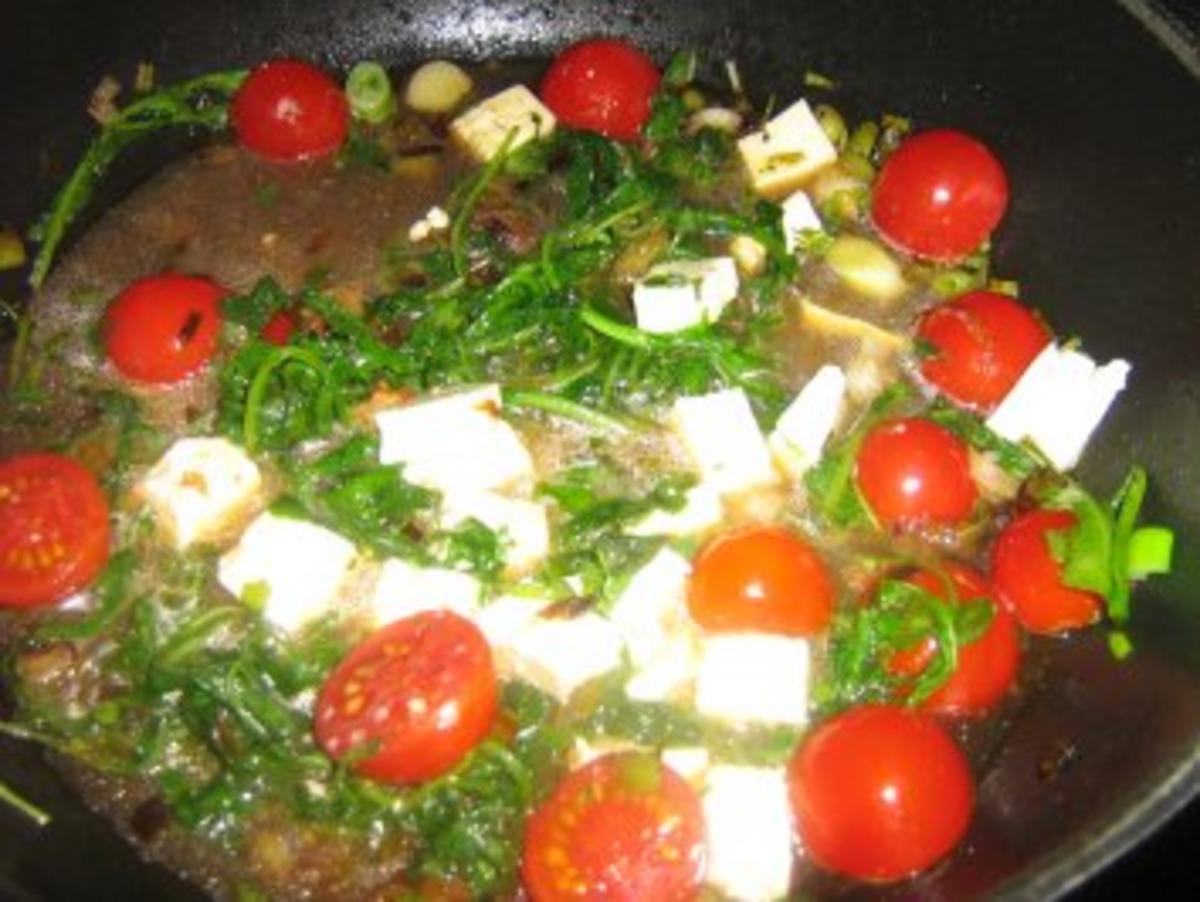 Hähnchenbrustfilet gefüllt auf Rucola-Tomatensauce an Basmatireis - Rezept - Bild Nr. 6