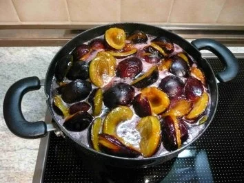 Rezept: Marmelade : Mein erster Pflaumenmus in diesem Jahr...aber nicht der Letzte Bild Nr. 3 Marmelade : Mein erster Pflaumenmus in diesem Jahr...aber nicht der Letzte - Rezept - Bild Nr. 3