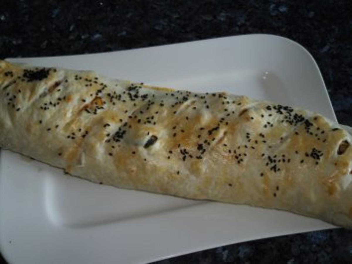 Pikanter Blätterteig-Strudel orientalisch; Gebäck; auch als Vorspeise geeignet - Rezept - Bild Nr. 4