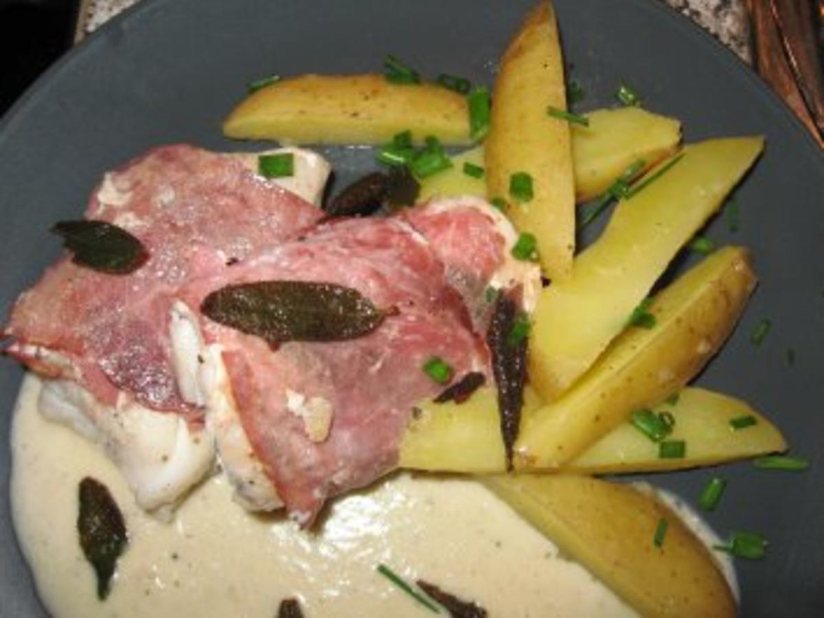 Kabeljau-Saltimbocca mit Schnittlauchkartoffeln auf Weißweinschaum ...