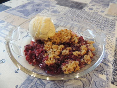 Rezept: Obstcrumble auf Vanilleeis nach Marions Art Bild Nr. 3348 Obstcrumble auf Vanilleeis nach Marions Art - Rezept - Bild Nr. 3348