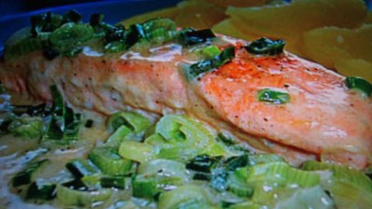 Wildlachs in Frühlingszwiebel-Sahne - Rezept