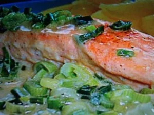 Wildlachs in Frühlingszwiebel-Sahne - Rezept
