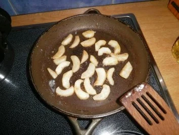 Karamelisierte Apfelpfannkuchen - Rezept - Bild Nr. 3