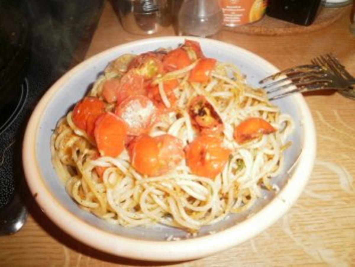 Nudelpfanne "Tomate-Basilikum" - Rezept