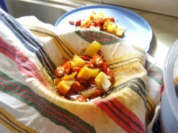 Rezept: Hagebuttenlikör Bild Nr. 6 Hagebuttenlikör - Rezept - Bild Nr. 6