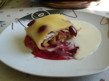 Rezept: Süsse Pflaumenroulade Süsse Pflaumenroulade - Rezept