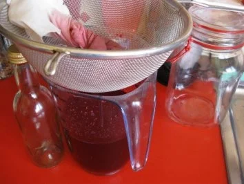 Himbeer - Weinessig selbstgemacht für meine Frau - Rezept - Bild Nr. 6