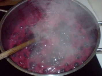 Rezept: Johannisbeer-Brombeer-Marmelade Bild Nr. 7 Johannisbeer-Brombeer-Marmelade - Rezept - Bild Nr. 7