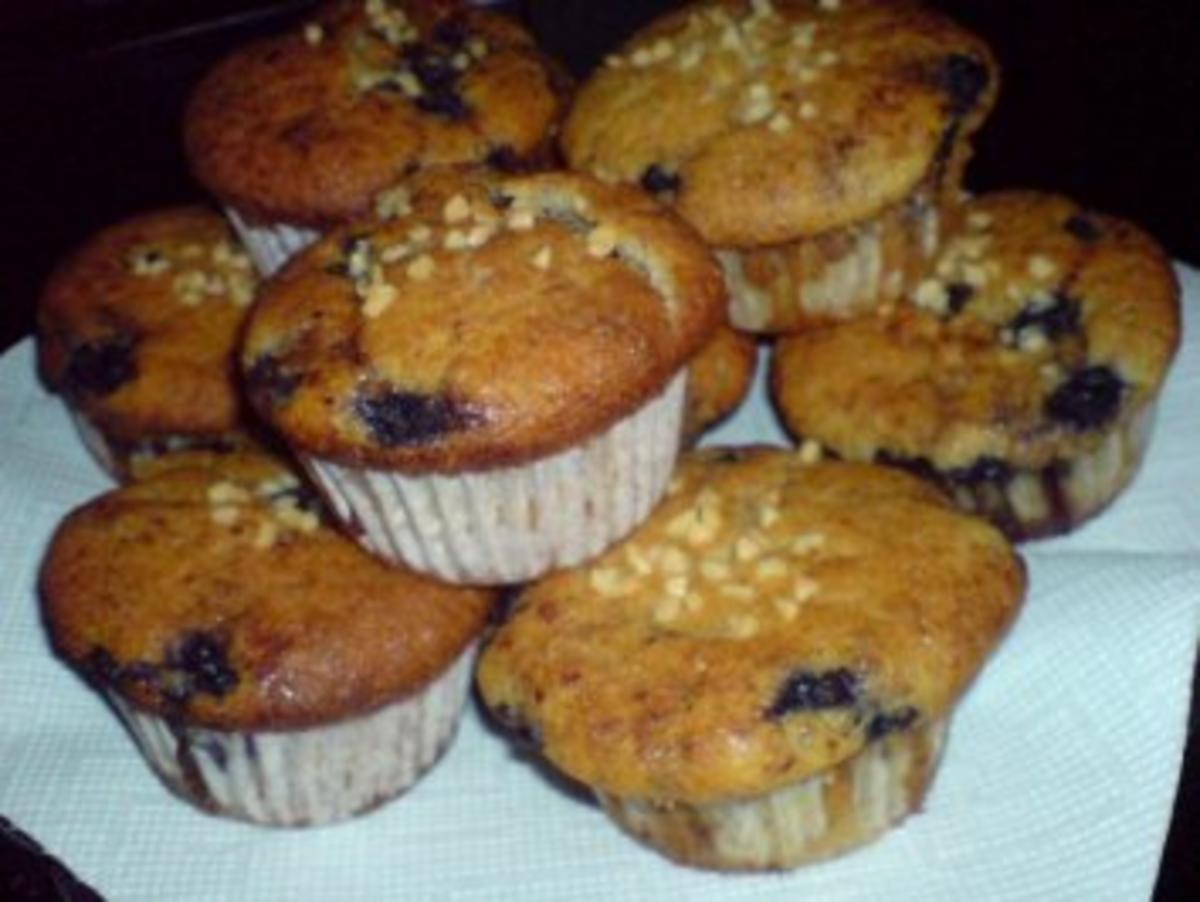 Nuss-Muffin mit Blaubeeren - Rezept
