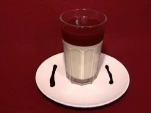 Weiße Schokoladen–Quarkmousse mit Waldbeeren (Holger Speckhahn) - Rezept