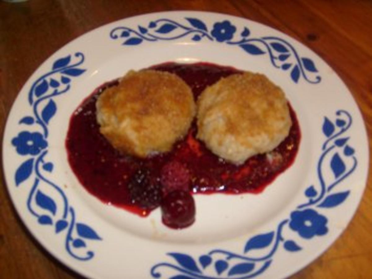 Marillenknödel mit Fruchtsauce - Rezept - kochbar.de