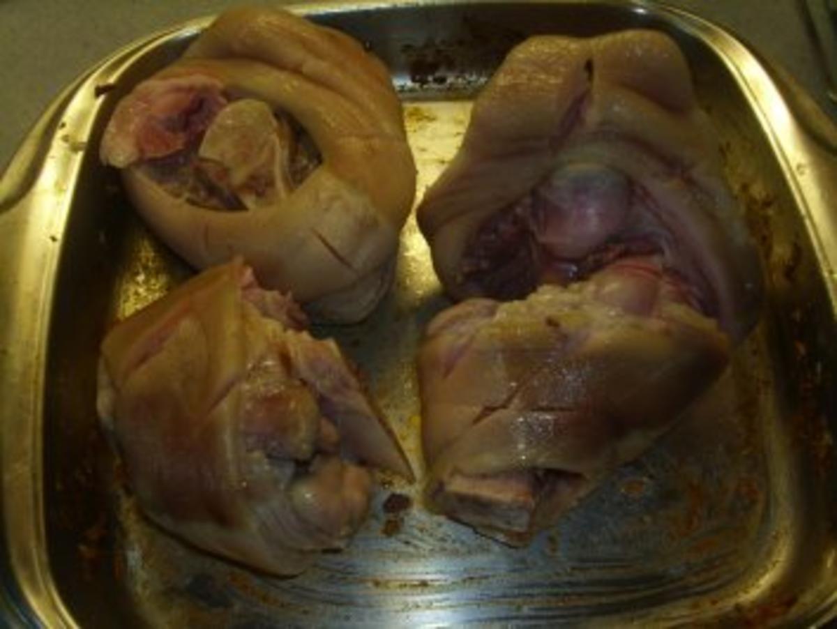 Fleischgerichte: Schweinshaxe mit Erbspüree und Sauerkraut - Rezept - Bild Nr. 3
