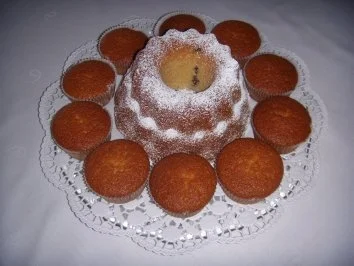 Eierlikörkuchen II mit Schokotröpfchen - Rezept