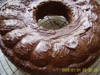 Rezept: Schokoladenkranz mit Nüssen Schokoladenkranz mit Nüssen - Rezept