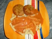 Jägerschnitzel mit Tomaten-Sahne-Soße - Rezept