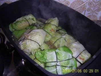 Rezept: Spitzkohl-Rouladen Bild Nr. 8 Spitzkohl-Rouladen - Rezept - Bild Nr. 8