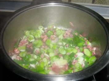 Schmetterlingssteak gefüllt mit Pfifferlingen an Bohnen-Pfifferling-Gemüse - Rezept - Bild Nr. 6