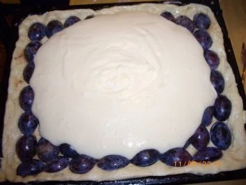 Rezept: Pflaumenkuchen mit Puddingdecke und Hefeteigboden (nach Mama's Rezept !!!) Bild Nr. 5 Pflaumenkuchen mit Puddingdecke und Hefeteigboden (nach Mama's Rezept !!!) - Rezept - Bild Nr. 5