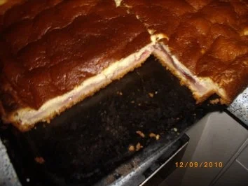 Rezept: Pflaumenkuchen mit Puddingdecke und Hefeteigboden (nach Mama's Rezept !!!) Bild Nr. 8 Pflaumenkuchen mit Puddingdecke und Hefeteigboden (nach Mama's Rezept !!!) - Rezept - Bild Nr. 8