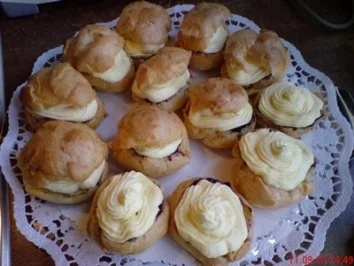 Rezept: Kleingebäck ~ Windbeutel Bild Nr. 13 Kleingebäck ~ Windbeutel - Rezept - Bild Nr. 13