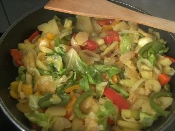 Rezept: Kartoffel-Gemüse- Pfännchen- Bild Nr. 6 Kartoffel-Gemüse- Pfännchen- - Rezept - Bild Nr. 6