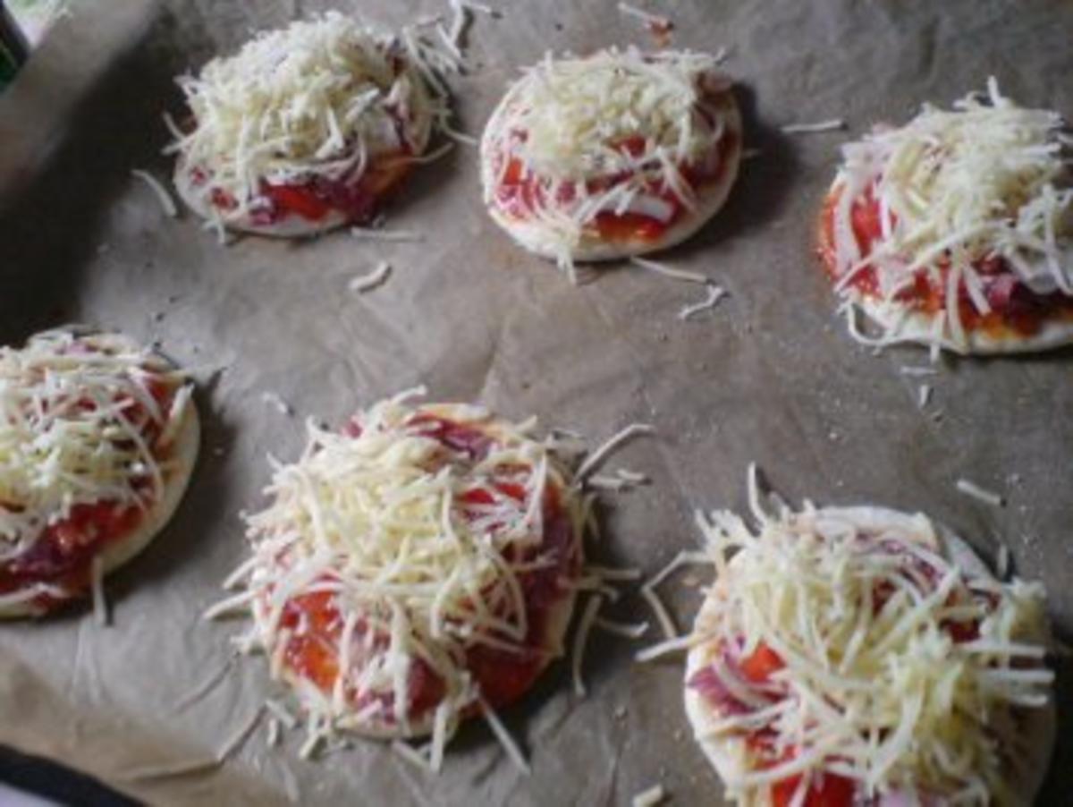 Pizzabrötchen - Rezept - Bild Nr. 11