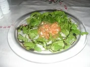 Rezept: Lachstatar auf Rucola Lachstatar auf Rucola - Rezept