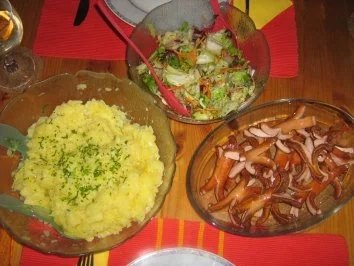 Rezept: Wienerle mit Kartoffelsalat neu präsentiert Bild Nr. 5 Wienerle mit Kartoffelsalat neu präsentiert - Rezept - Bild Nr. 5