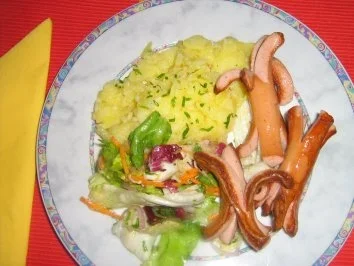 Rezept: Wienerle mit Kartoffelsalat neu präsentiert Bild Nr. 6 Wienerle mit Kartoffelsalat neu präsentiert - Rezept - Bild Nr. 6