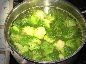 boto's Hähnchen "Swiss" Hähnchenbrustfilet in würziger Pfeffer-Käsesoße - Rezept - Bild Nr. 3