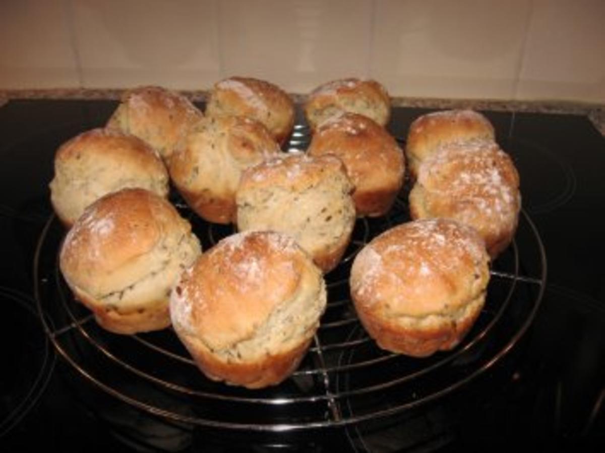 Muffins-Brötchen mit Buttermilch und Leinsamen - Rezept - kochbar.de