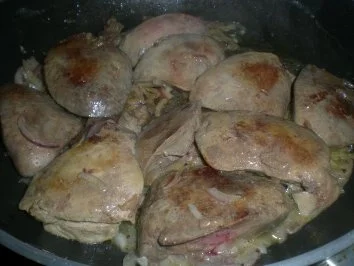 Mousse von der Putenleber trifft sich mit Toastherzen im Feldsalatbett - Rezept - Bild Nr. 3