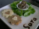 Mousse von der Putenleber trifft sich mit Toastherzen im Feldsalatbett - Rezept
