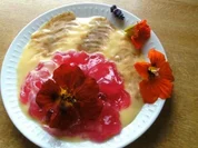 "Götterspeise" mit Vaniliesoße - Rezept