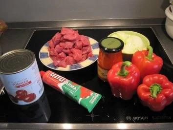 Paprika-/ Tomatengulasch - Rezept - Bild Nr. 3